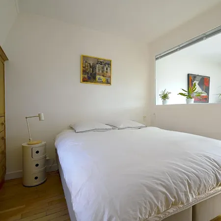 Апартаменты Bright Penthouse With Panoramic Views Invalides