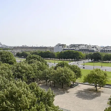 Bright Penthouse With Panoramic Views Invalides Apartman